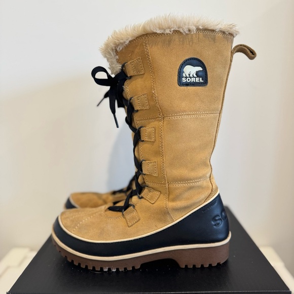 Sorel Women's Tivoli High II, Fur, Lace-Up Boots - Picture 6 of 13